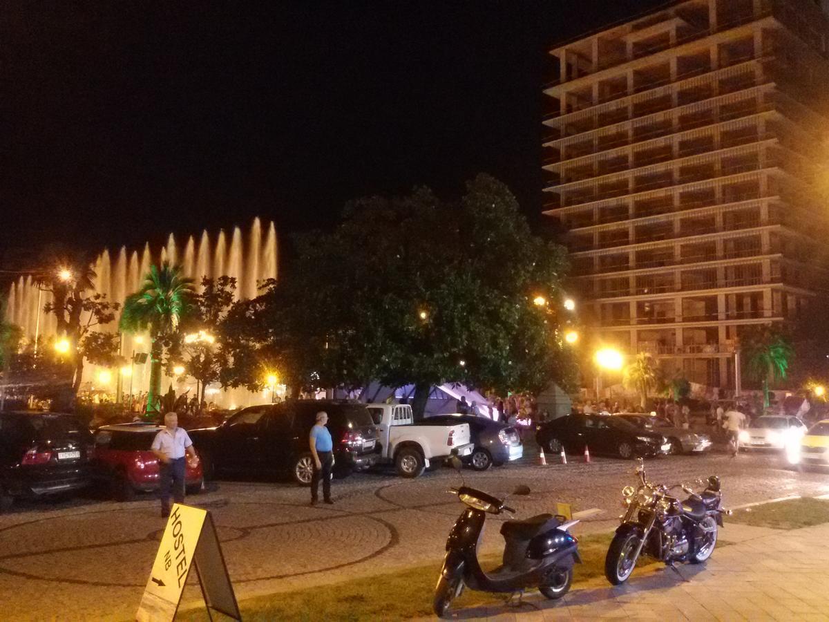 A Pousada Mar Nero Batumi Exterior foto