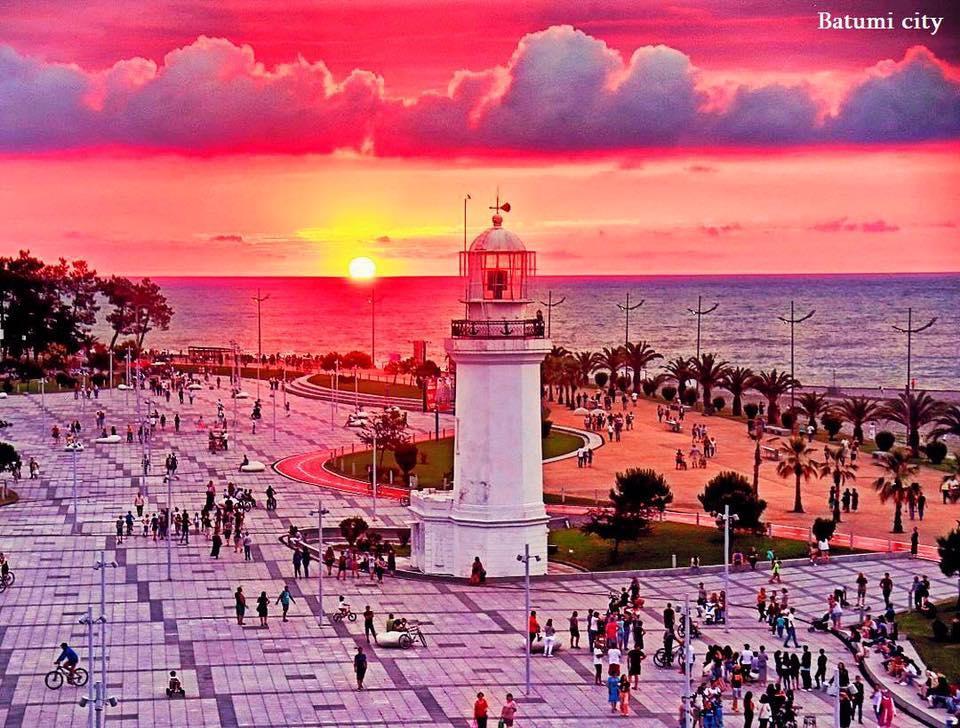 A Pousada Mar Nero Batumi Exterior foto